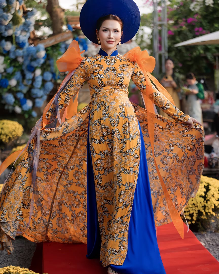 Universal Woman Pacific 2025 – 𝐇𝐚̀ 𝐁𝐢́𝐜𝐡 𝐍𝐠𝐨̣𝐜 gây ấn tượng với thần t