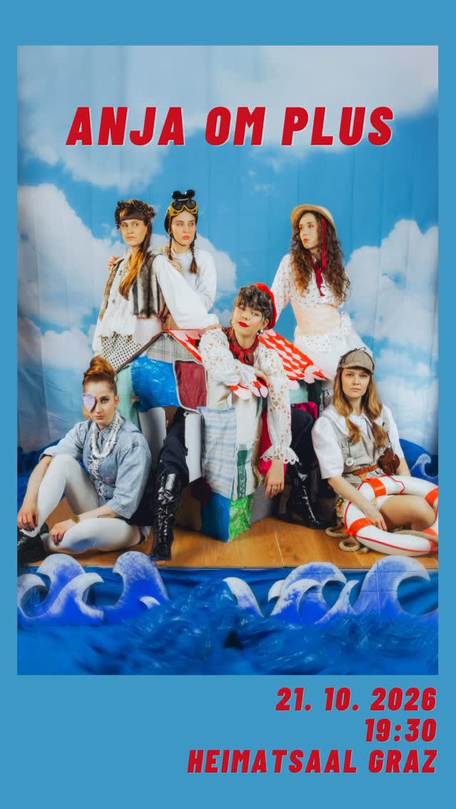 ✨GEWINNSPIEL✨
Das folk.art Festival veranstaltet am 21. 10. 2026 ein stimmgewaltiges Auftaktkonzert im Heimatsaal: Die Formation *Anja Om Plus*, die sich stilistisch zwischen Jazz, Kammer-Pop und zeitgenössischer Vokalmusik bewegt, stellt ihr neues Album „Tiny Little Boat“ vor! 🎶
Frontfrau, Sängerin und Komponistin Anja Obermayer @anja.om hat bereits mit unterschiedlichen Gruppen bei vokal.total teilgenommen - und wurde mit mehreren Preisen ausgezeichnet! ✨ Umso mehr freuen wir uns, 2x2 Tickets für diese Veranstaltung zu verlosen! 🥰
So kannst du gewinnen:
🎤 like diesen Beitrag
🎤 folge @vokal.total und @folkartfestivalgraz
🎤 markiere eine Person, die dich zum Konzert begleiten soll
Viel Glück! 🍀
Du kannst bis einschließlich 14. 10. 2026 mitmachen. Die Gewinnenden werden per DM benachrichtigt.
📸: Kevin Rieseneder
Das Gewinnspiel steht in keinem Zusammenhang mit Instagram. Keine Barablöse möglich.