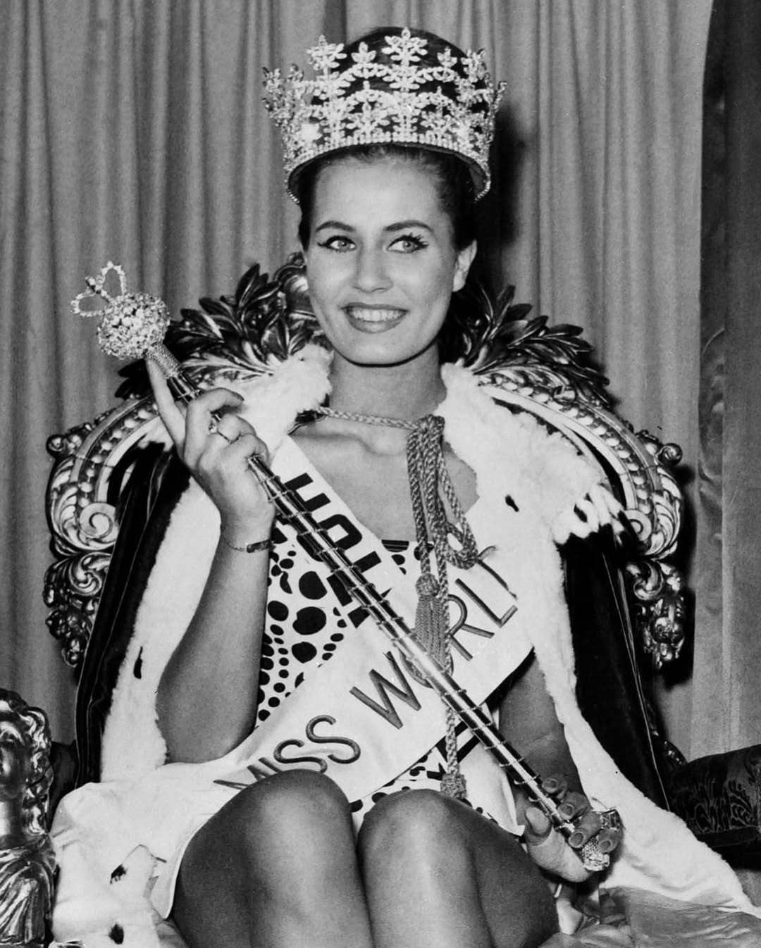 Feliz Cumpleaños a Miss Mundo 1962! 🎂🎁❤️
Catharina Johanna Lodders nació el 2