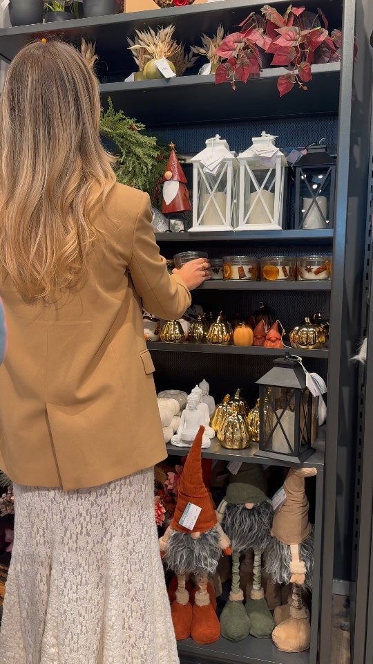 @iva_miletic vas uvodi u sjajne detalje koje donosi jesen 🍁🫶 Jesi li i ti ona osoba koja dekorira dom po godišnjim dobima?
#Supernovahrvatska #supernovabuzin #love #jesen #shopping #inspiration