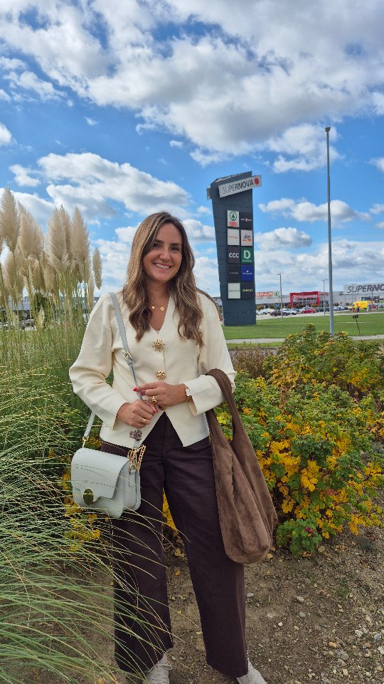 @miffyandrea vas vodi u jedan zanimljiv #shopping u naš centar #supernovakoprivnica 🫶😏
Neka vam ovo bude inspiracija i podsjetnik da je modna jesen možda i najljepši period godine za stil i kombinacije 🤎🍁🍂
#supernovahrvatska #jesen #moda #love #fashion #instadaily