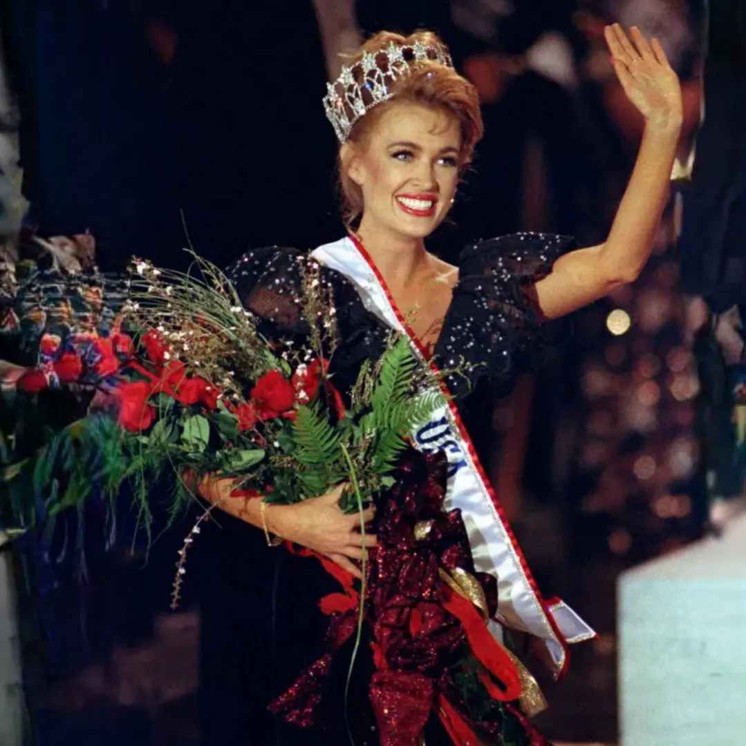 👑 Miss USA 1992
💐 Shannon Marketic
🇺🇸 CALIFORNIA
#missusa1992 #winner #pa