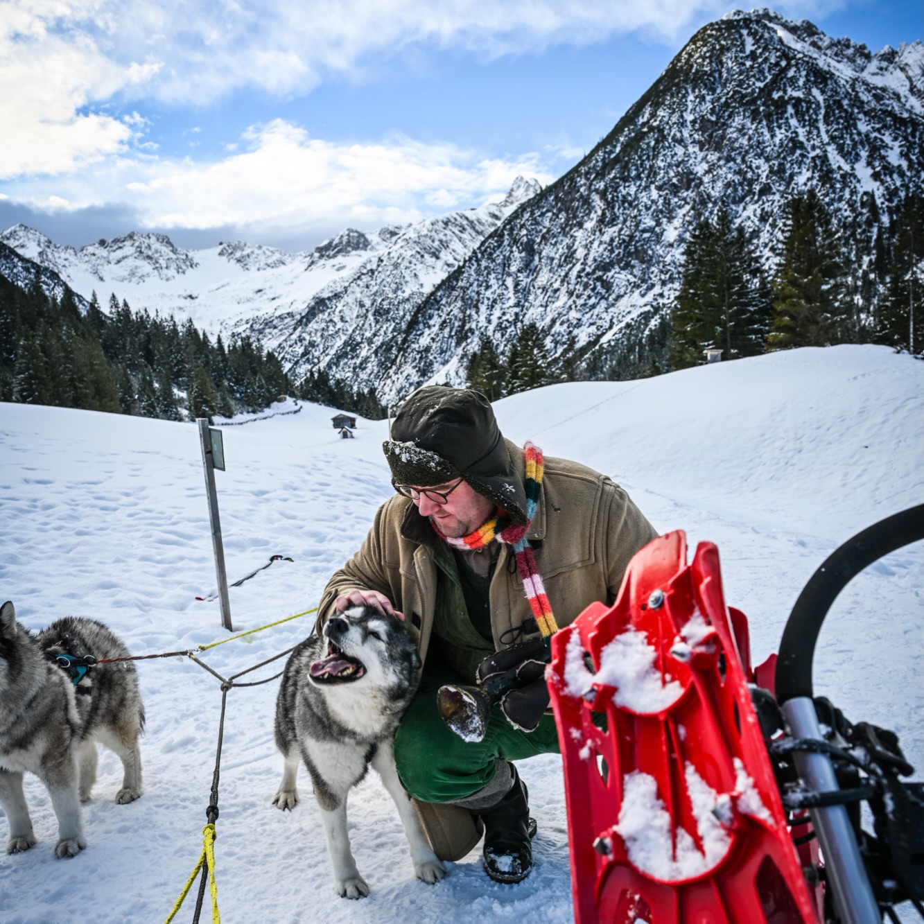 Available ❄️🐺🏔️🛷⛷️ for YOUR set 🎬🎥
.
Film, magazines, shootings with models, incentives and upcoming - coaching by mountainhusky ‼️
.
Experience ♥️ makes the difference ‼️
Ready to go 🐾 with your project 😉
@notic_production @vayaresorts
.
📸 in early morning ligthening by @cloudy.hinterstein bergagentur.com
.
@hubslindner
.
powered by
🔥 @cloudy.hinterstein
🔥 @hagan_ski @hagan_ski_usa
🔥 @zaniergloves
🔥 @pokusa_for_health_de
🔥 @sledwork.de
🔥 @benglerwald_berg_chaletdorf
🔥 @hotellaerchenhoflermoos
.
#pureskimountaineering
#mymountainpassion