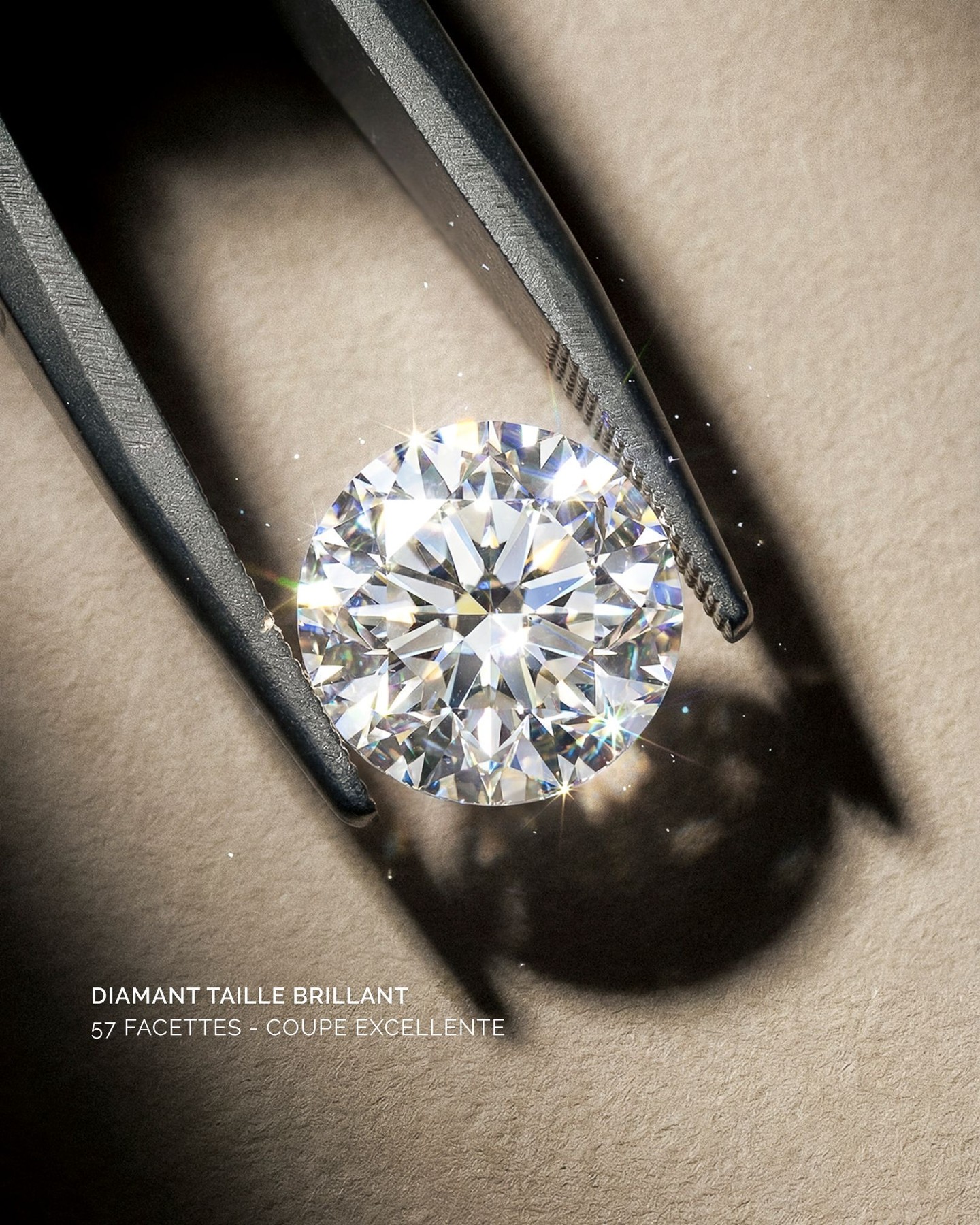 La taille qui révèle la lumière.
Le diamant taille brillant est conçu pour maximiser l’éclat.
Avec ses 57 facettes, chaque surface capte, réfléchit et amplifie la lumière.
Une coupe précise, où proportions et angles déterminent l’intensité du feu du diamant.
Lorsqu’elle est classée Excellent, la pierre révèle tout son potentiel.
―
The cut that reveals the light.
The brilliant cut diamond is designed to maximize brilliance.
With its 57 facets, each surface captures, reflects and amplifies light.
A precise cut where proportions and angles determine the diamond’s fire.
When graded Excellent, the stone reveals its full potential.
• Paris | 5 rue de l’Échelle 75001
• Bordeaux | 4-6 Cours de l’Intendance 33000
#amantysparis #amantysbordeaux #diamant #brilliantcut #naturaldiamond #joailleriesurmesure #atelierjoaillier #finejewelry #amantys