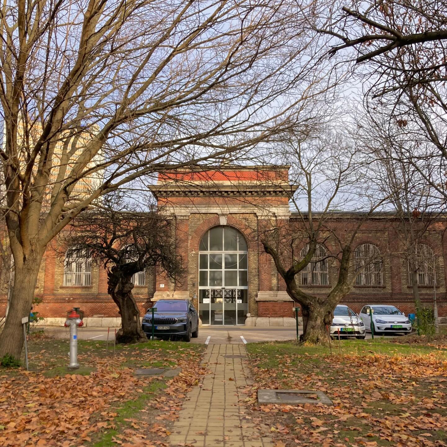 Idén ünnepeljük Hauszmann Alajos halálának 100 éves évfordulóját!További érdekességekért link a bioban.
Hauszmann Alajos: Szent István Kórház fogadóépülete
Fotókat készítette: Mikecz Pálma