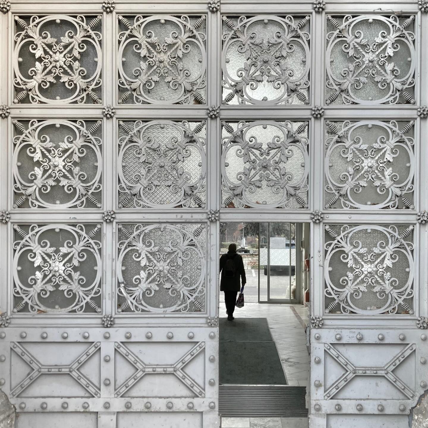 Idén ünnepeljük Hauszmann Alajos halálának 100 éves évfordulóját!További érdekességekért link a bioban.
Hauszmann Alajos: Szent István Kórház fogadóépülete
Fotókat készítette: Mikecz Pálma