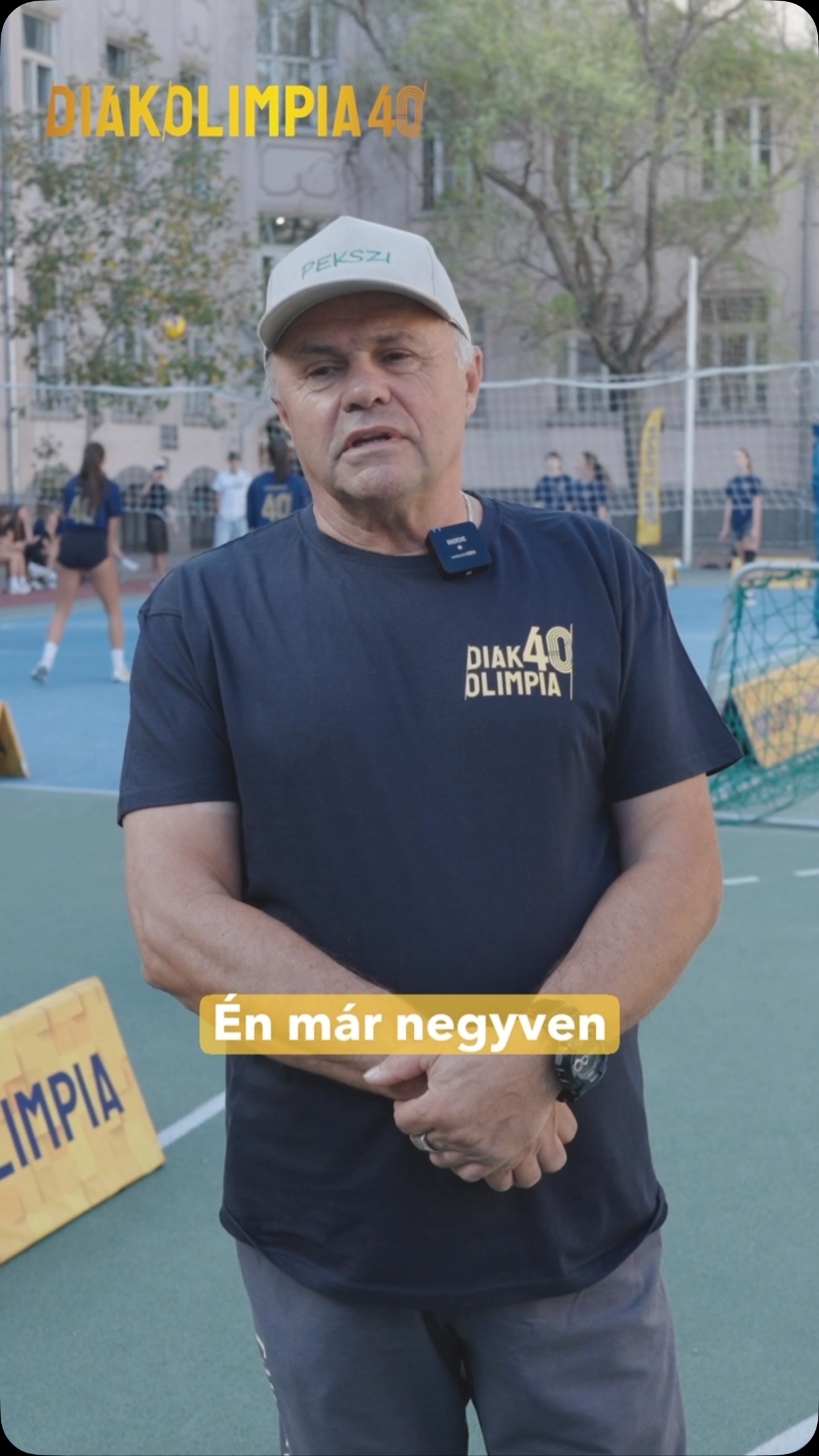 🏆 40 ÉVE A DIÁKOLIMPIÁBAN – KERESSÜK A LEGKITARTÓBB PEDAGÓGUSOKAT! 🏆 Idén egy igazán különleges mérföldkövet ünneplünk: 40 éves a Diákolimpia®! 🎉 Ennek alkalmából keressük azokat a testnevelőket, pedagógusokat, akik 40 éve részesei a Diákolimpiának, és munkájukkal generációk számára tették felejthetetlenné a sport élményét. ❤️ Ha te is azok közé tartozol, akik négy évtizede kísérik a diákokat a pályán, a lelátón és a versenyeken, akkor most itt az idő, hogy jelentkezz! 🙌 Munkádat emlékajándékkal köszönjük meg. 🥇 Szóljon ez az ünnep a közösségről, a sportról és mindazokról, akik 40 éve tesznek a Diákolimpia® generációkon átívelő hagyományaiért. 👉 Jelentkezés: https://www.diakolimpia.hu/diakolimpia-40-felhivas/