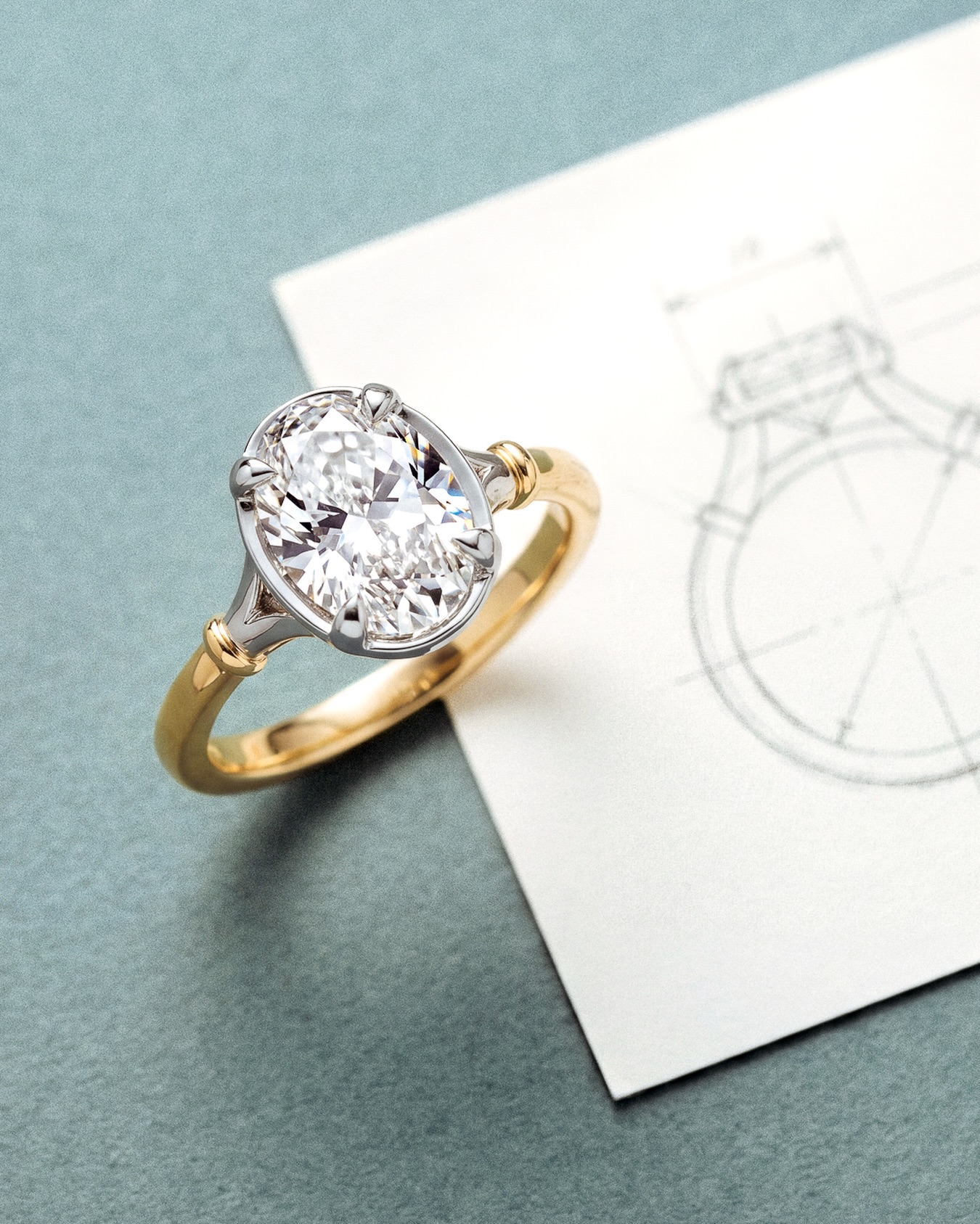 Une taille ancienne revisitée. Une monture pensée pour elle.
Octovia autour d’un diamant ovale de 1.50 Ct, anneau fourche bicolore or jaune et or blanc 18K. Deux métaux, un seul équilibre. Chaque détail de la monture a été dessiné pour révéler la pierre, pas pour la contenir.
Chez Amantys, Octovia est notre interprétation des tailles anciennes. Une seule de chaque.—
An antique cut, reimagined. A setting designed around it.
Octovia around a 1.50 carat oval diamond, two-tone split shank in 18K yellow and white gold. Two metals, one balance. Every detail of the setting was designed to reveal the stone, not contain it.
At Amantys, Octovia is our interpretation of antique cuts. One of each.Paris — 5 rue de l’Échelle, 75001 Paris
Bordeaux — 4-6 Cours de l’Intendance, 33000 Bordeaux